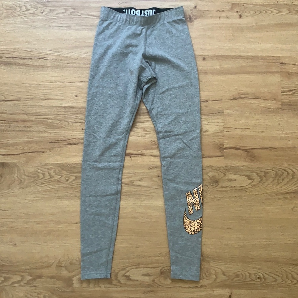 Nike leggings